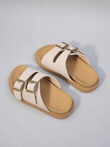 1双女童米色仿麂皮绒套脚凉鞋，采用仿麂皮绒鞋面，双金属搭扣装饰，露趾低帮设计，平底厚底，轻便复古休闲风格，适合夏季公园玩耍和日常上下学通勤。 - 杏色 - 查看 6