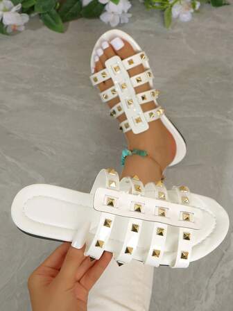 1 Pair Summer New Flat Sandals, Elegant Flat Sandals, Fashionable Retro Black Sandals, Studded Women's Shoes, Beach Vacation Shoes, Elegant Goddess Preppy College Fashion Vacation Beach Bohemian Casual PU Leather Buckle Beach Holiday Wedding College Vacation Party Office Home Outdoor Spring Summer Autumn Shiny Mirror Strap Women Sandals