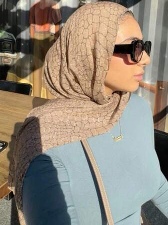 1 pieza Pañuelo de mujer con estampado de piel de cocodrilo bohemio, adecuado para uso diario