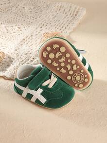 3-6-9 Months Infant Unisex Solid Color Casual Soft Bottom Anti-Slip Prewalker Shoes, Minimalist Style Newborn Footwear, Spring/Autumn - Green - View 2