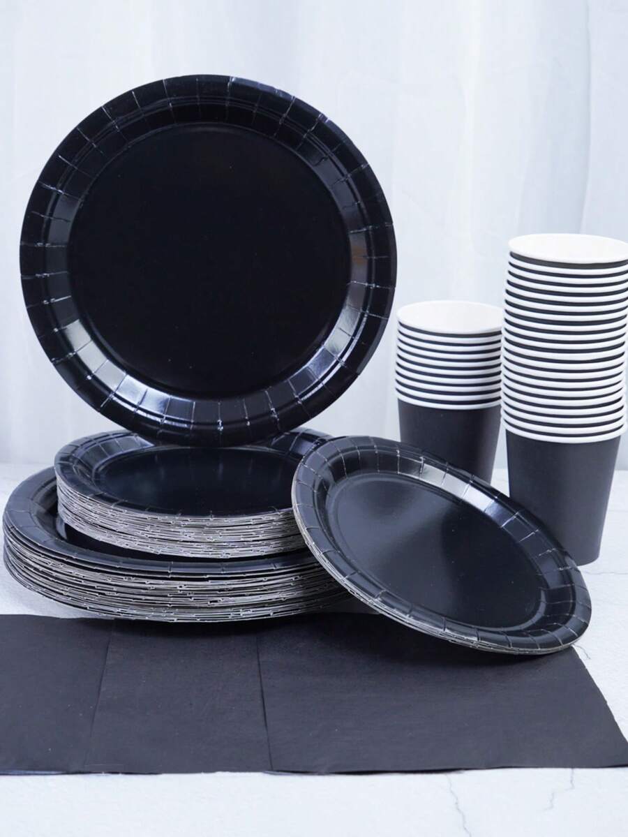 Set di piatti di carta monouso a tema nero, include piatti di carta da 9 pollici e 7 pollici, tovaglioli. Adatto per club, feste, picnic, matrimoni, riunioni di famiglia e forniture per feste. Applicabile anche per cucina, sala da pranzo e decorazione per feste. Questo è un set di piatti di carta e stoviglie monouso per ricevimenti. Disegno per feste di matrimonio. - Multicolore - Visualizzare 1