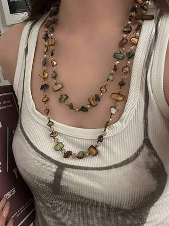 1 Lady's Retro Necklace, Bohemian Colored Shell Beaded Double-Layer Necklace, Retro Light Luxury Holiday Long Necklace That Can Be Stacked,The Colors Of The Stones And Beads Are Random,The Shape Of The Stone Is Random