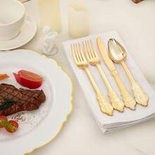 5/10/25/50 قطعة مجموعة أدوات المائدة البلاستيكية الذهبية العتيقة، أدوات عالية الجودة وقوية مع نمط رجعي، مناسبة للمناسبات الكبيرة والحفلات والأعراس والحفلات الراقصة وأعياد الميلاد والاحتفالات والسنة الجديدة والعطلات والنزهات والتخييم - الذهب العتيق - مشاهدة 3