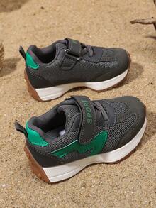 1 Paar atmungsaktive Mesh Kindersportschuhe, neue Mode Lässig Sneaker für Frühling/Herbst, weiche rutschfeste Laufsohle, geeignet für Outdoor, Schule, Party, Halloween, Weihnachten