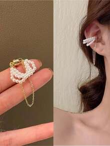 1pc Fashionable Resin Faux Pearl Ear Cuff, Casual Party Outfit Accessory & Gift For Girls - Single Ear Clip - View 1