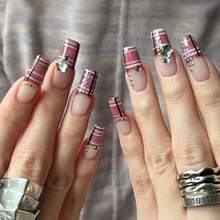 24pcs, Medium-Short Striped Grille Scottish Style Wearable Nail Art Nail Tips/False Nails - 1 - 查看 1