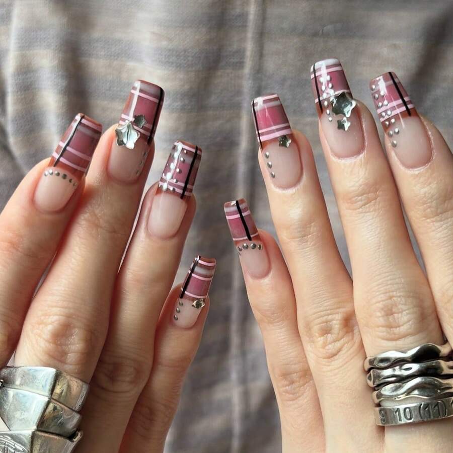 24pcs, Medium-Short Striped Grille Scottish Style Wearable Nail Art Nail Tips/False Nails - 1 - 查看 1