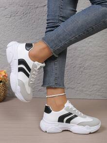Women's Casual Sneakers, Flat Non-Slip Shoes, New Soft-Sole Comfortable And Fashionable Versatile - White - View 8