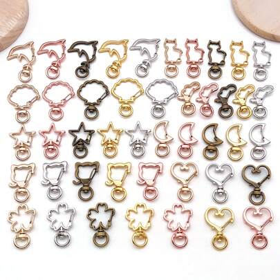 5个不褪色镀金心形钥匙扣连接器，配有梅花、云朵、星星、龙虾扣和月亮钩，用于DIY珠宝。