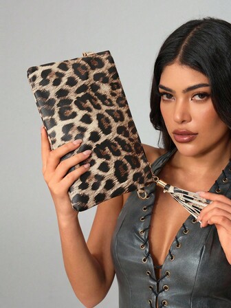 新款时尚大容量优雅韩版休闲简约轻便百搭复古PU信封手拿包，饰有流苏，适合旅行、购物、约会、作为女士礼物，适合年轻女性、大学生、职场新人及白领，也适用于办公室、学校、工作、商务、通勤、户外、旅行、徒步等场合。