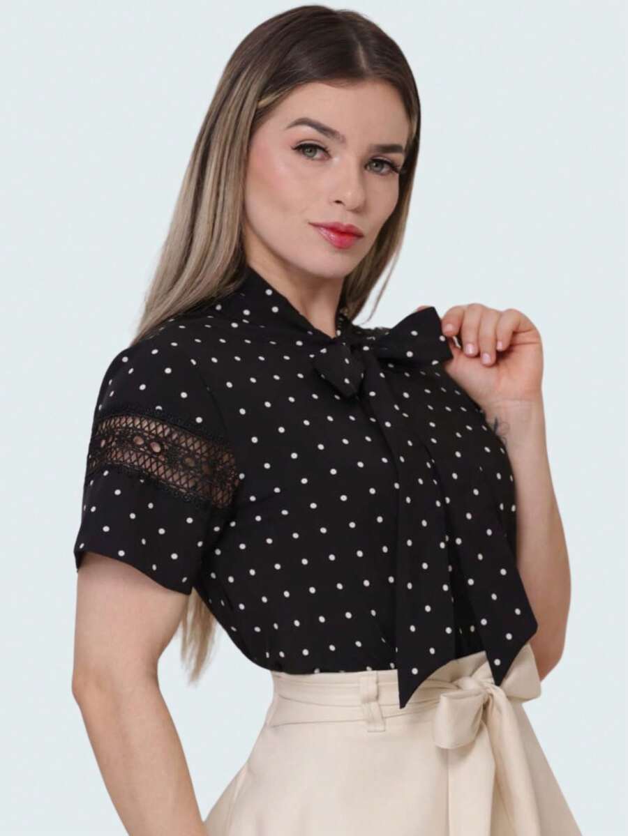 Women's Short-Sleeve Blouse With Elegant Polka Dot Bow Collar - 黑色 - 查看 1