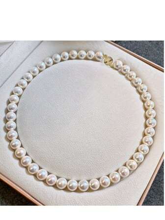1条2025新款时尚法式复古百搭高端养殖珍珠串珠项链，适合女性日常佩戴，也是馈赠亲友的佳品。