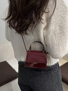 时尚纯色极简迷你手提包，女士腋下斜挎包，适合购物、日常携带，尤其适合年轻女性、大学生、年轻职业人士、上班族。也完美适用于办公室、学校、工作、商务、通勤、户外活动、旅行和短途出行。 - 酒紅色 - 查看 3