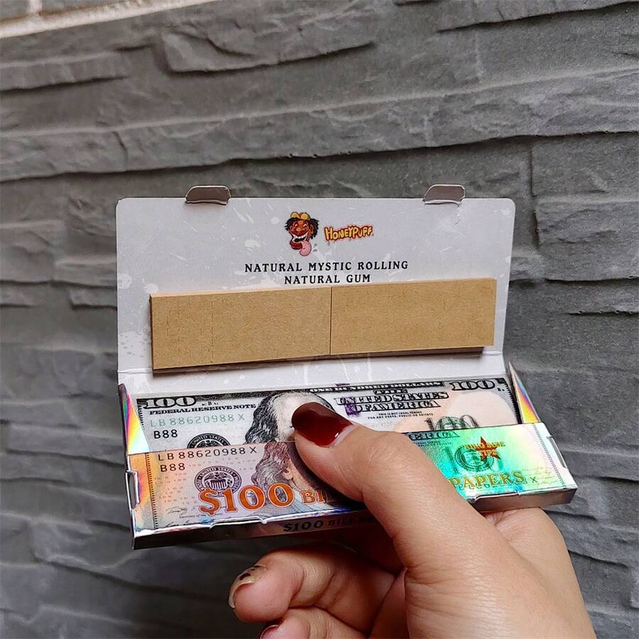 1/3 Packs, New Creative Special Pattern Cigarette Rolling Papers, 24 Sheets/Pack, Smoking Accessories Rolling Papers With TIPS Card Paper, Essential For Hand Rolling - Smokers Essential Tool