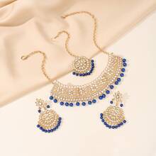 4件套奢华波西米亚风手工串珠首饰套装，包括仿珍珠头饰、额饰、水晶项链和耳环，适合女性婚礼、日常佩戴或节日庆典。 - 花朵型 - 查看 8