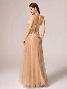 VIPGIRL 优雅奢华的无肩带无袖长款连衣裙，采用网纱面料，饰以撞色亮片，裙摆呈喇叭形，适合派对和婚礼等场合穿着。 - 香檳色 - 查看 3