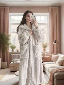 1 قطعة رداء نسائي من الفليس المريح مع كابوت، بطانية طويلة قابلة للارتداء، رداء كبير الحجم، بشكل ردهة، سميك ودافئ، ضروريات المنزل في الشتاء، رداء فليس مريح مع كابوت للنساء - طويل ودافئ وناعم للاسترخاء مع جيوب، قابل للغسل في الغسالة - مثالي للخريف/الشتاء