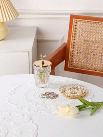 1/4 bordsunderlägg i polyester med broderi, lämpliga för kök, matsal, vardagsrum, bordsdekor, värmetåliga, reptåliga, dammtåliga, lämpliga för bröllop, fest, present, födelsedag, alla hjärtans dag