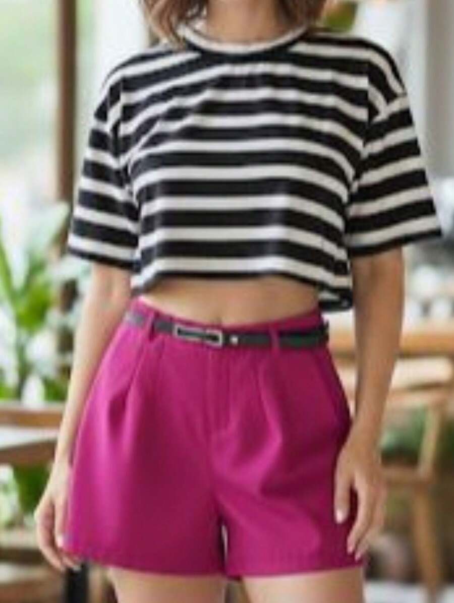 Women's Striped Color Block Set: High-Waisted Tailored Shorts With Pockets And Belt, And Cropped Knit Top. - 紫紅色(黑白) - 查看 1