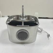 3.2升/74盎司不锈钢自动静音宠物饮水器，方形饮水碗，适用于猫狗室内使用 - 2.2升 - 查看 2