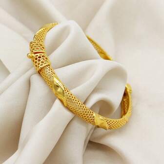 1pc Summer Wedding Season Stackable 24K Gold Plated Middle Eastern Style Openable Heart & Four-Leaf Flower Bangle, Popular In Dubai And Europe/US