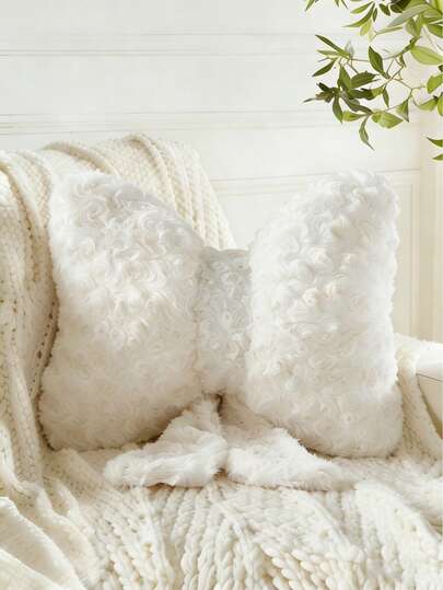 El cojín decorativo con lazo de terciopelo rosa agrega un toque encantador a los sofás de la sala de estar, los cabeceros de las camas y otros espacios del hogar. Hace un regalo maravilloso.