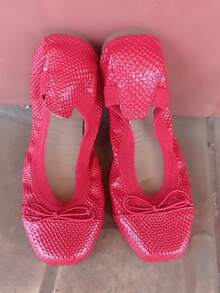 Women's Compact Folding Flats With Square Toe - Red Crocodile - View 4