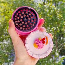 1pc New Creative Pink Ombre Cake Shaped 4-Layer Metal Grinder, Zinc Alloy Material Grinder, Delicate Floral Design, Cute Portable Smoking Accessory