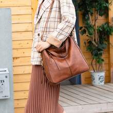 PU皮革女士手提包 女士休闲单肩包 复古大容量托特包 - 黑色 - 查看 9