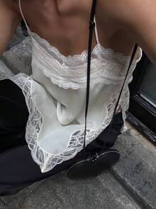 Women Y2k Lace Patchwork Satin Camisole Tops Chiffon Split Sleeveless Spaghetti Strap Tank Tops Flowy Silky Layering Tops Going Out Dress Shirt Camisoles Streetwear Aesthetic Clothes - 白色 - 查看 5