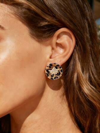 1 pieza Diseño personalizado Aretes de tachuelas con corazón de estampado de leopardo y cristales de rinoceronte, adecuados para que las damas los usen en fiestas y festivales de música