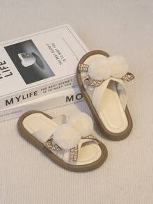 1双婴儿/幼儿女童时尚套脚拖鞋，柔软皮革交叉蝴蝶结装饰，配以蓬松绒球，经典圆头室内家居拖鞋，适合3-15岁女孩，日常、休闲、度假、四季皆宜 - 白色 - 查看 7