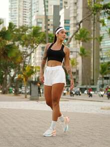 Fitness Shorts With Internal Pocket And Reflective Detail – Performance, Safety And Comfort. - 白色 - 查看 5