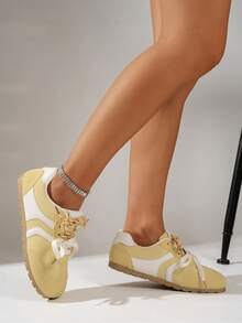 新款女鞋，时尚百搭系带圆头鞋，条纹装饰，纯色设计，舒适软底，休闲鞋，运动鞋，时尚鞋款，适合日常穿着和通勤。 - 黃色 - 查看 4
