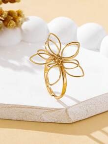 1pc Women's Fashion Ring, Minimalist Hollow Flower Design Ring, Suitable For Daily Wear - Yellow Gold - View 3