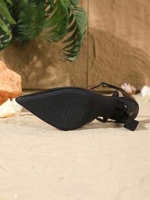 Zapatos de tacón alto para mujer con correa ajustable, tacones de aguja elegantes de 9 cm de material PU con diseño de media cobertura, tacones altos negros sexys y versátiles para uso diario, fiestas, citas y ocasiones formales - Negro - Ver 8