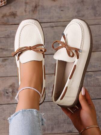 Damloafers med snörning och rosettdekor, rund tå, slip-on-skor, andningsbara, lätta, mjuka, halkfria, moderiktiga och mångsidiga slöa skor