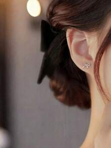 2pcs Classic Bowknot Zirconia Earrings, Elegant Jewelry Accessories Suitable For Girls, Wedding Party, Gift For Girlfriend, Friend, Daughter - Silver - View 3