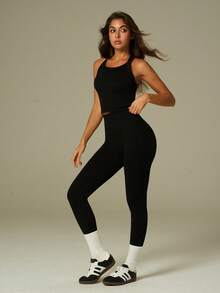 UONNOU 女士运动吊带背心，休闲紧身塑形。高弹塑形，无缝针织柔软面料，修身设计，适合运动和户外活动。 - 黑色 - 查看 10