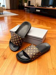 زوج من الشبشب الرجالي، تصميم مطبوع خاص، من الإيفا الناعمة مسطحة مانعة للانزلاق للاستخدام الداخلي، شبشب رجالي مريح للغاية مقاوم للانزلاق وقوي، صندل رجالي مناسب للاستخدام اليومي والكاجوال والعطلات الصيفية