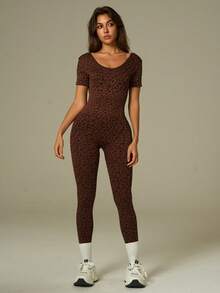 UONNOU 1 Piece, Women's Sportswear, Bodysuit/Shapewear. One-Piece Garment, Sportswear, Shapewear, Tight-Fitting Clothing, Casual Wear, Loungewear, Sexy Backless Design, Back Enhancement, Wide Round Neck Short Sleeves, Peach-Shaped Buttock Lifting, Waist Slimming And Tummy Control, Leg Shaping And Slimming, Sports Tight-Fitting Bodysuit, Brown Leopard Print, Seamless Knitted Soft Fabric, Suitable For Sports And Outdoor Activities, Yoga, Light Exercise, Gym, Running, Casual Daily Wear, Commuting, Parties, Festivals, Etc. Fashionable Sports And Outdoor Set, All-Season, Spring/Summer Style. - Nhiều màu - Xem 7