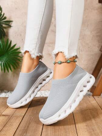 أحذية رياضية كاجوال سميكة الوبرة للنساء باللون الرمادي الفاتح، قابلة للتنفس، خفيفة الوزن، قابلة للارتداء في جميع المواسم