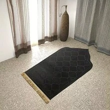 1件精美加厚法兰绒伊斯兰毯 - 防滑、柔软耐用，带流苏，适合家庭祈祷和节日祈祷。