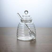 1个透明玻璃蜂蜜罐，带搅拌棒和盖子，蜂蜜形状，用于储存蜂蜜和糖浆，适用于餐厅、家庭、咖啡罐、婚礼派对和农场厨房工具。 - 白色 - 查看 8