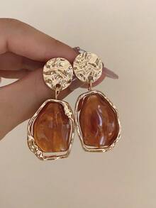 A Pair Of Vintage Metal And Resin Earrings, Elegant Party Earrings For Women. - Cà phê nâu - Xem 5