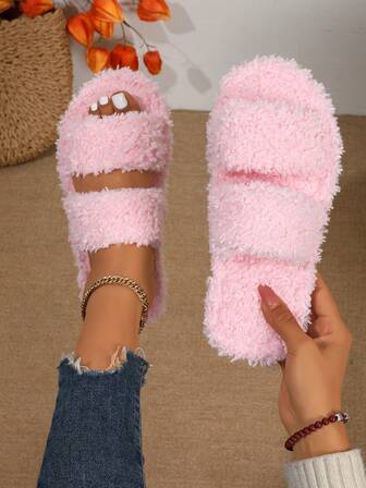 1 paire de pantoufles en fausse fourrure élégantes, convenant aux femmes, chaussons d'intérieur/extérieur, style mignon, plat et chaud, semelle en caoutchouc antidérapante, couleur unie, doublure en tissu, convenant pour l'automne/l'hiver