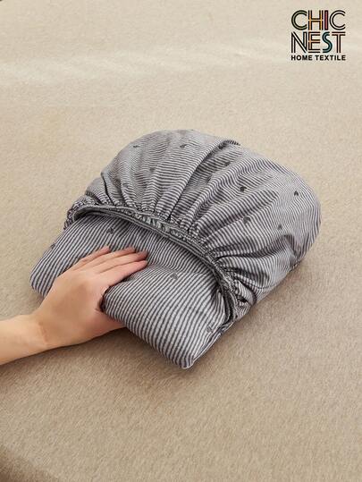 1件灰色条纹心形几何图案床垫保护套，柔软透气床笠套装，适用于单人床、双人床、大号床、特大号床，最大床笠深度达11.8英寸，家用纺织品，适用于学校、宿舍、床上用品，抗皱，提升睡眠质量，可机洗