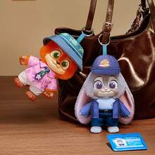 Miniso Caja ciega de peluche de vinilo de la serie residente de Disney Zootopia, con detalles de material de peluche corto y de vinilo con disfraces de personajes, ideal para decoración de escritorio y colección (se envía 1 pieza aleatoria) - Multicolor - Ver 9