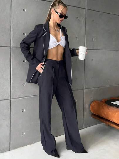 بدلة نسائية أنيقة من قطعتين بلون أحادي مع جيب وسحاب أمامي وأزرار وشريط تباين، مناسبة للذهاب إلى العمل والأعمال والارتداء اليومي العادي