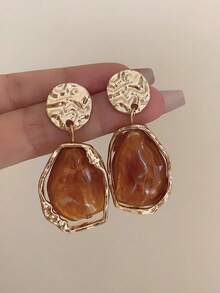 A Pair Of Vintage Metal And Resin Earrings, Elegant Party Earrings For Women. - Cà phê nâu - Xem 4
